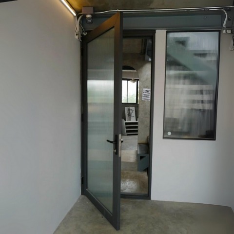 อลูมิเนียมกระจก ราคาถูก